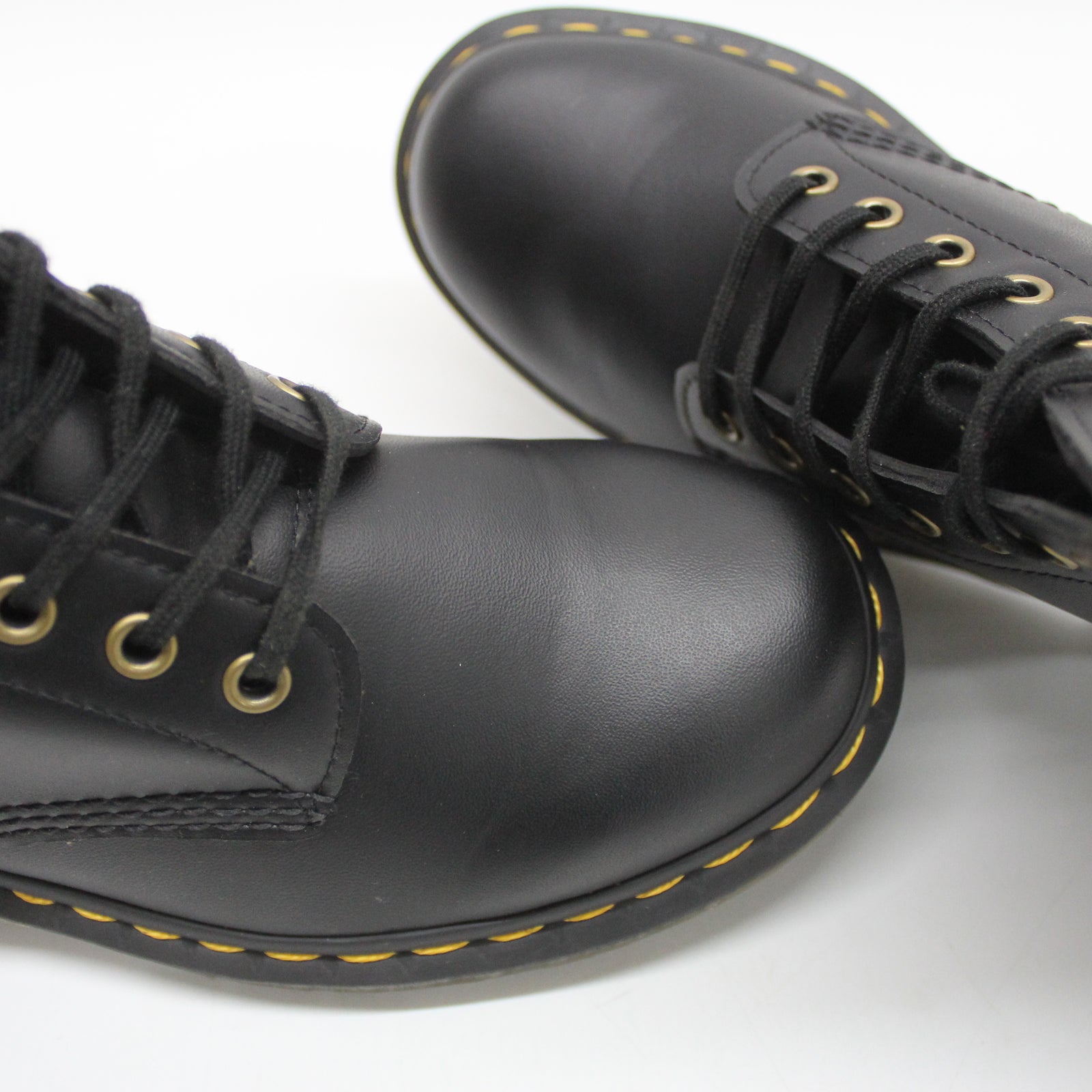 Dr. Martens Vegan 1460 Felix Rub Off 8 Eyelets 14045001 Unisex Boots - Black - 6.5#color_black