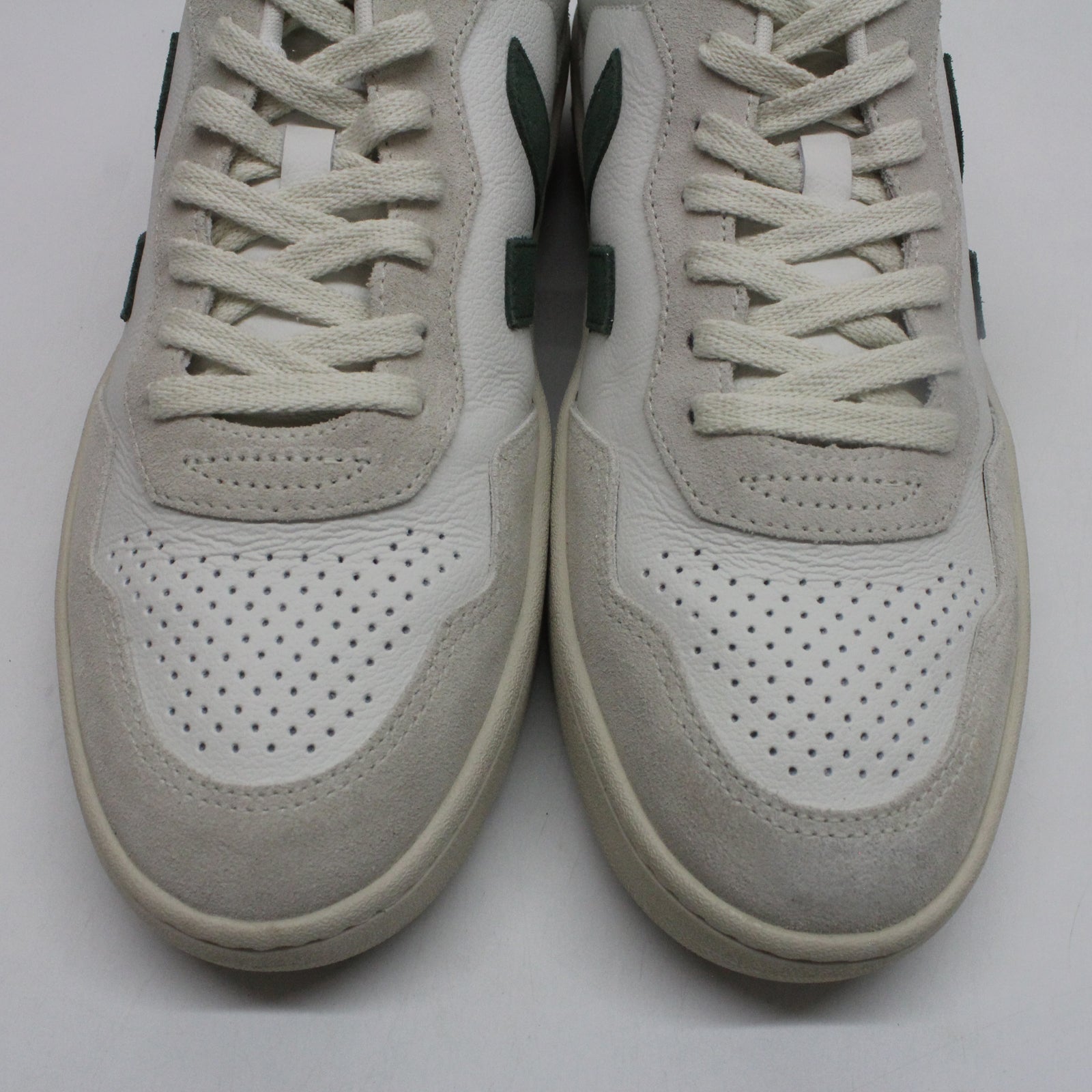 Veja V-90 VD2003384B Organic Traced Leather Mens Trainers - White Cyprus - 43#color_white cyprus