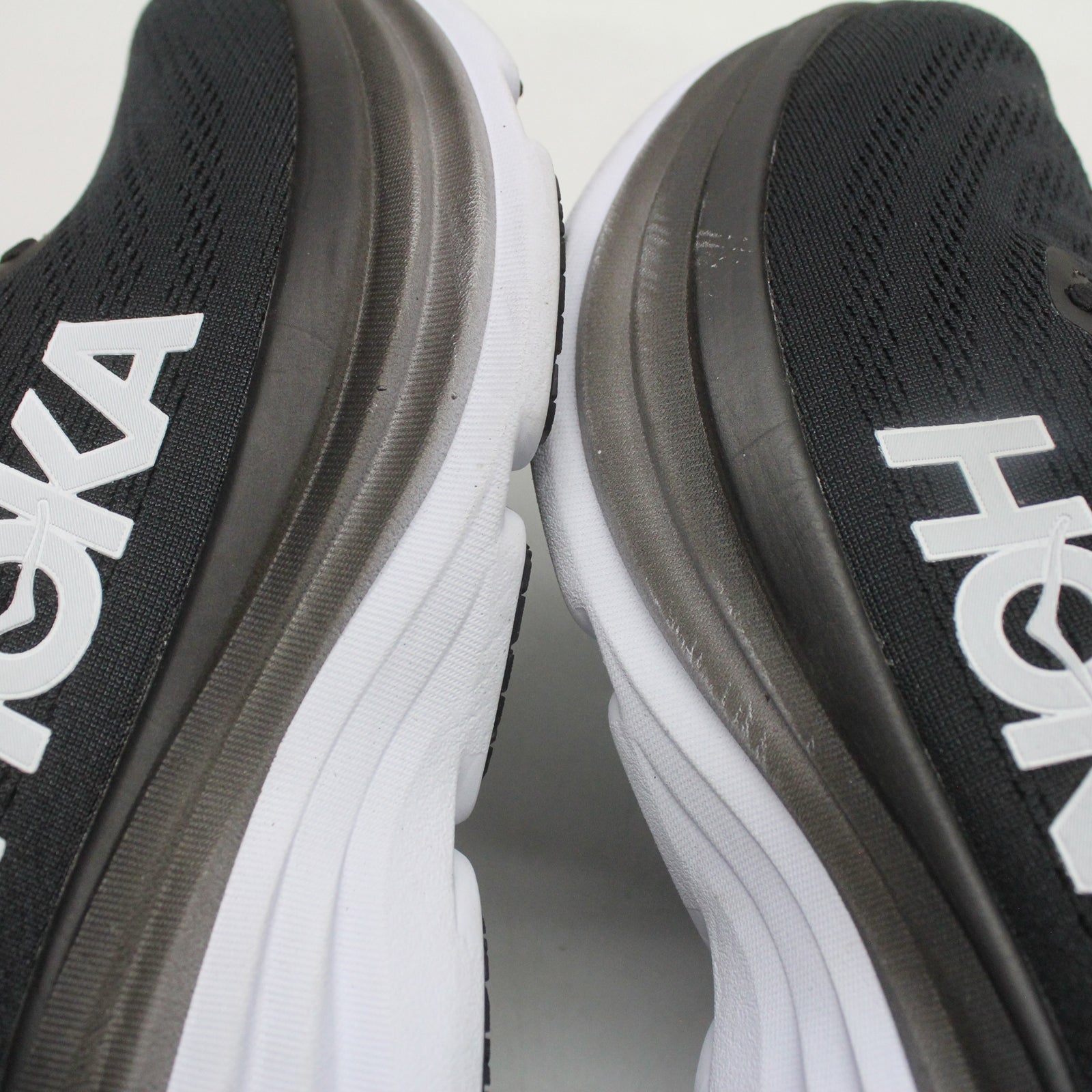 Hoka Bondi 8 1123202-BWHT Textile Mens Trainers - Black White - 9.5#color_black white