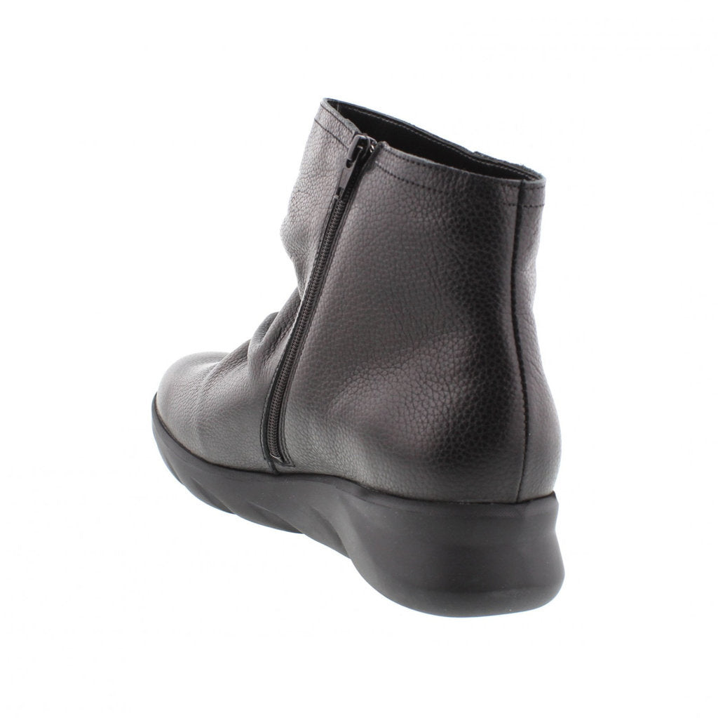 Mephisto Celiane Leather Womens Boots#color_black