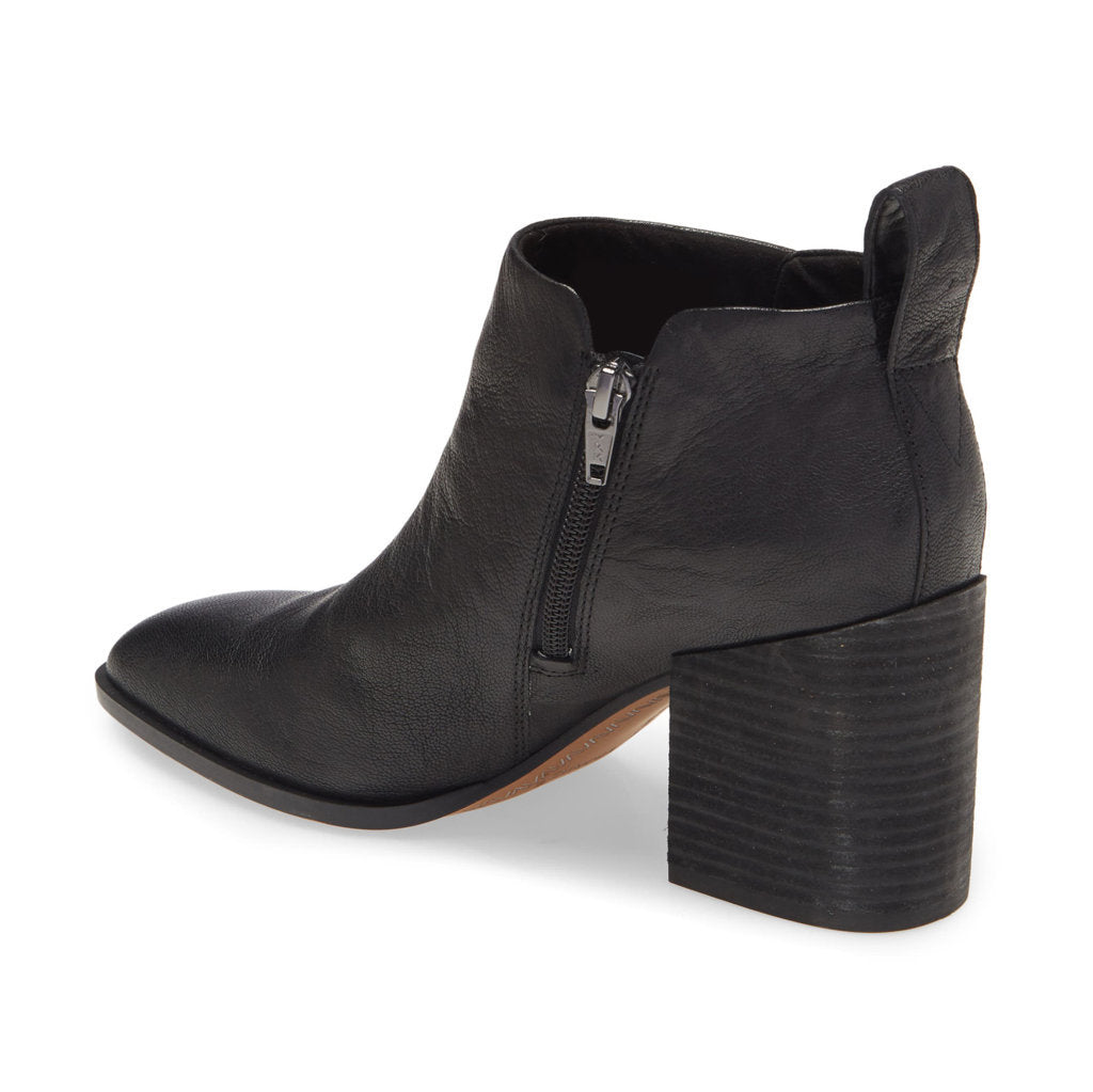 Vionic Lyssa Leather Womens Boots#color_black
